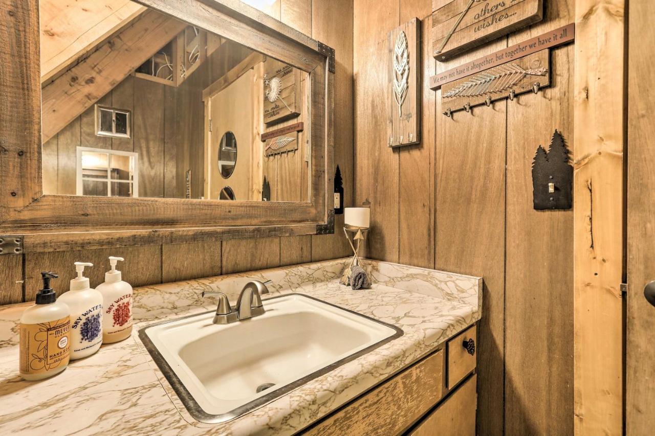 Quintessential Tahoe Cabin With Private Hot Tub South Lake Tahoe Exterior photo